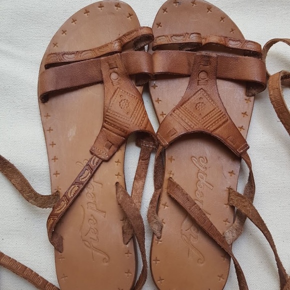 Free People Oliviera Tan Sandals Gladiator Flat Tooled LaceUp Ankle NEW 37 - 7 - Picture 3 of 14